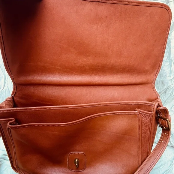 Coach Men's Brown Leather Messenger Bag - Picture 4 of 8